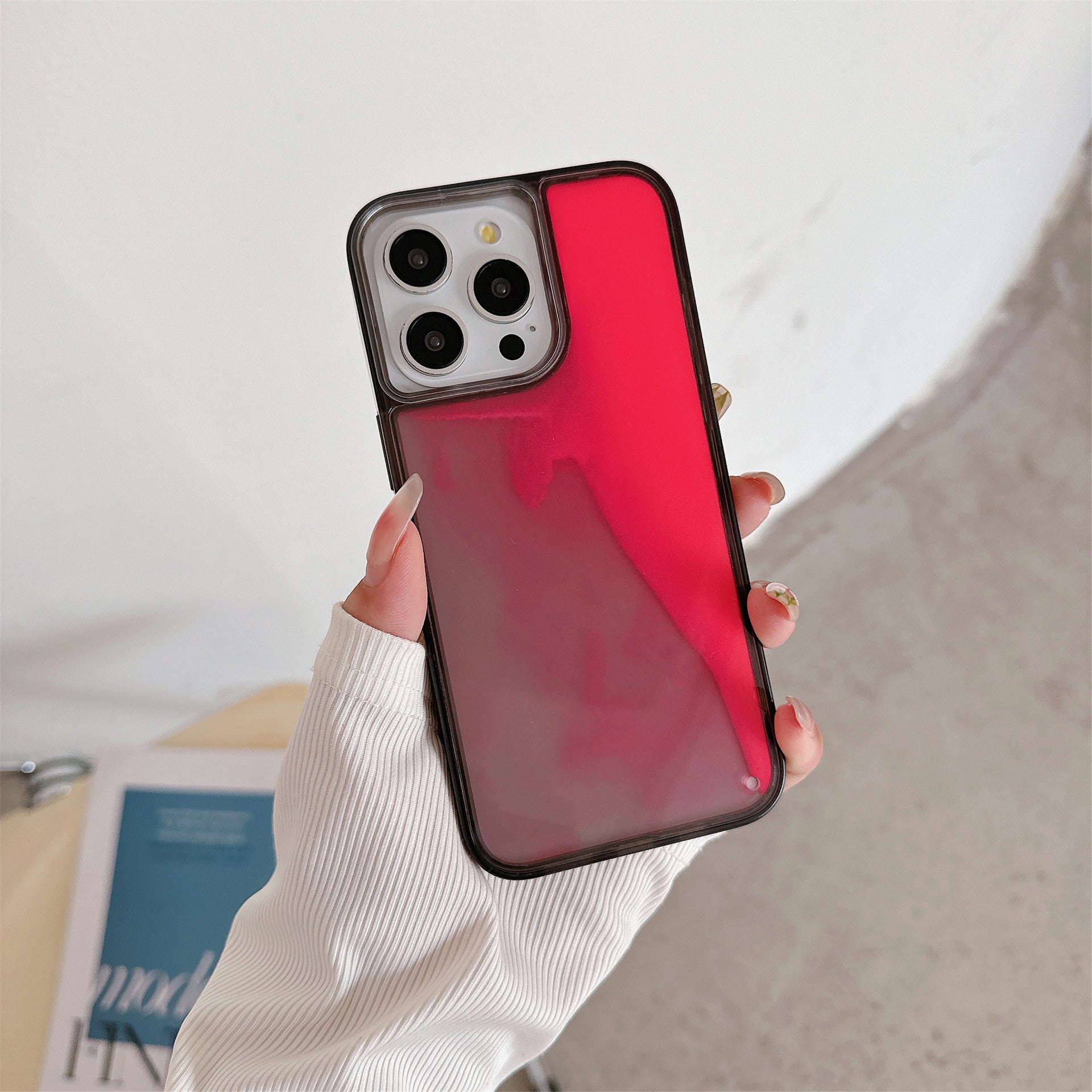 iPhone - Luminous Quicksand Case