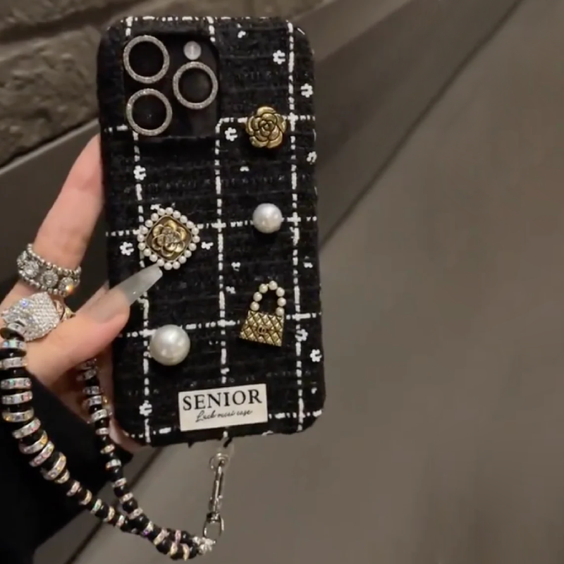 iPhone - Luxury Tweed Case with Pearl Bracelet